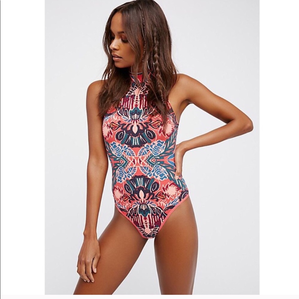 Free people / bodysuit / must see!